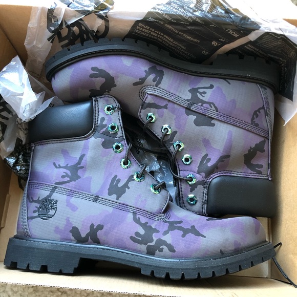 Timberland 6” IRIDESCENT WATERPROOF BOOT IN BLACK CAMO matte leather & metallic - Picture 11 of 14